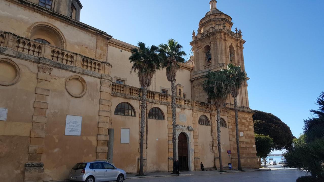 Casa Turismo "Madonna Del Paradiso" 마자라데발로 외부 사진