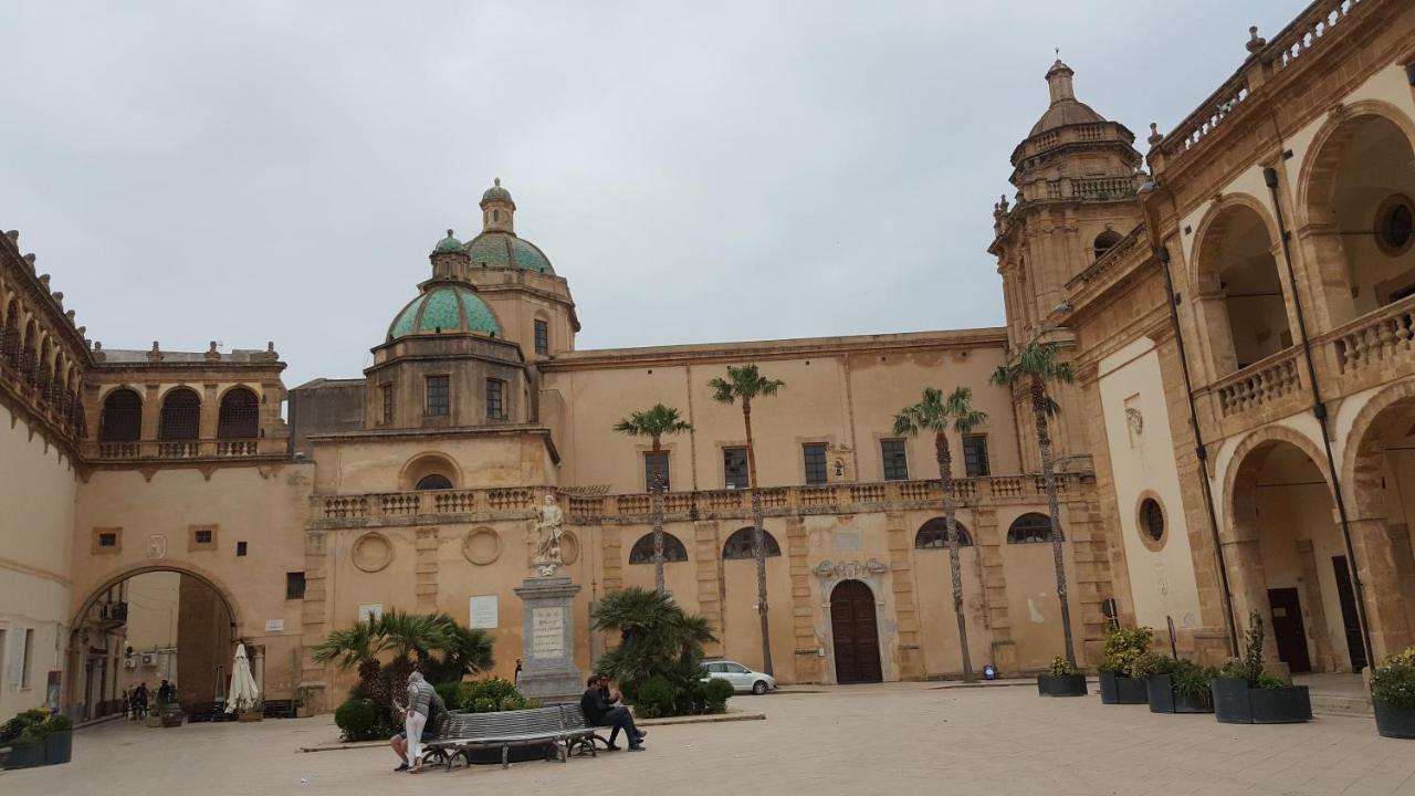 Casa Turismo "Madonna Del Paradiso" 마자라데발로 외부 사진